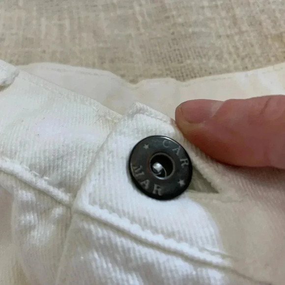 High Rise Distressed Denim Carmar Denim Jeans sz 27 - Picture 5 of 7